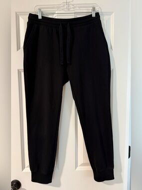 GAP Women’s Black Jogger Pants